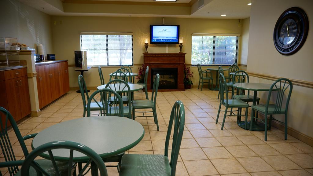 Wesley Inn Wichita Kültér fotó