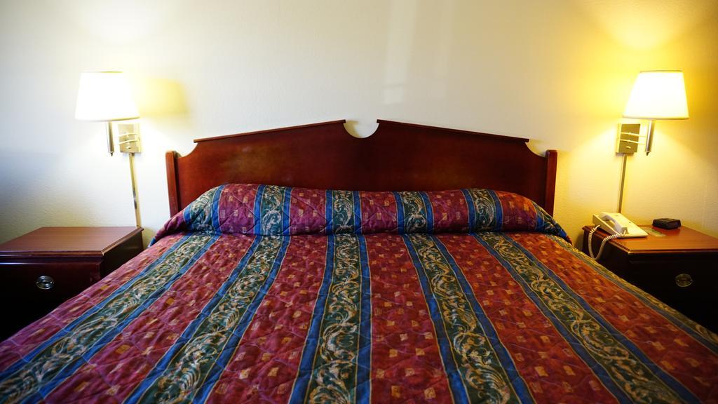 Wesley Inn Wichita Kültér fotó